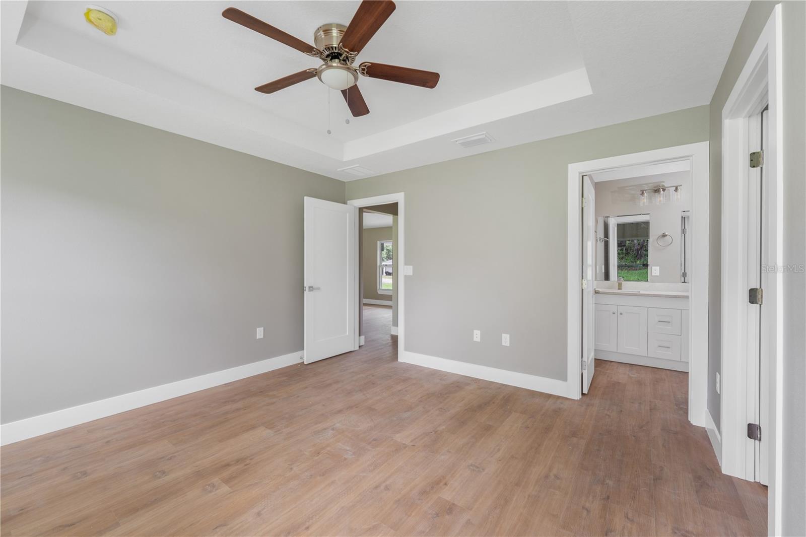 Listing photo id 9 for 9299 Tahiti Way