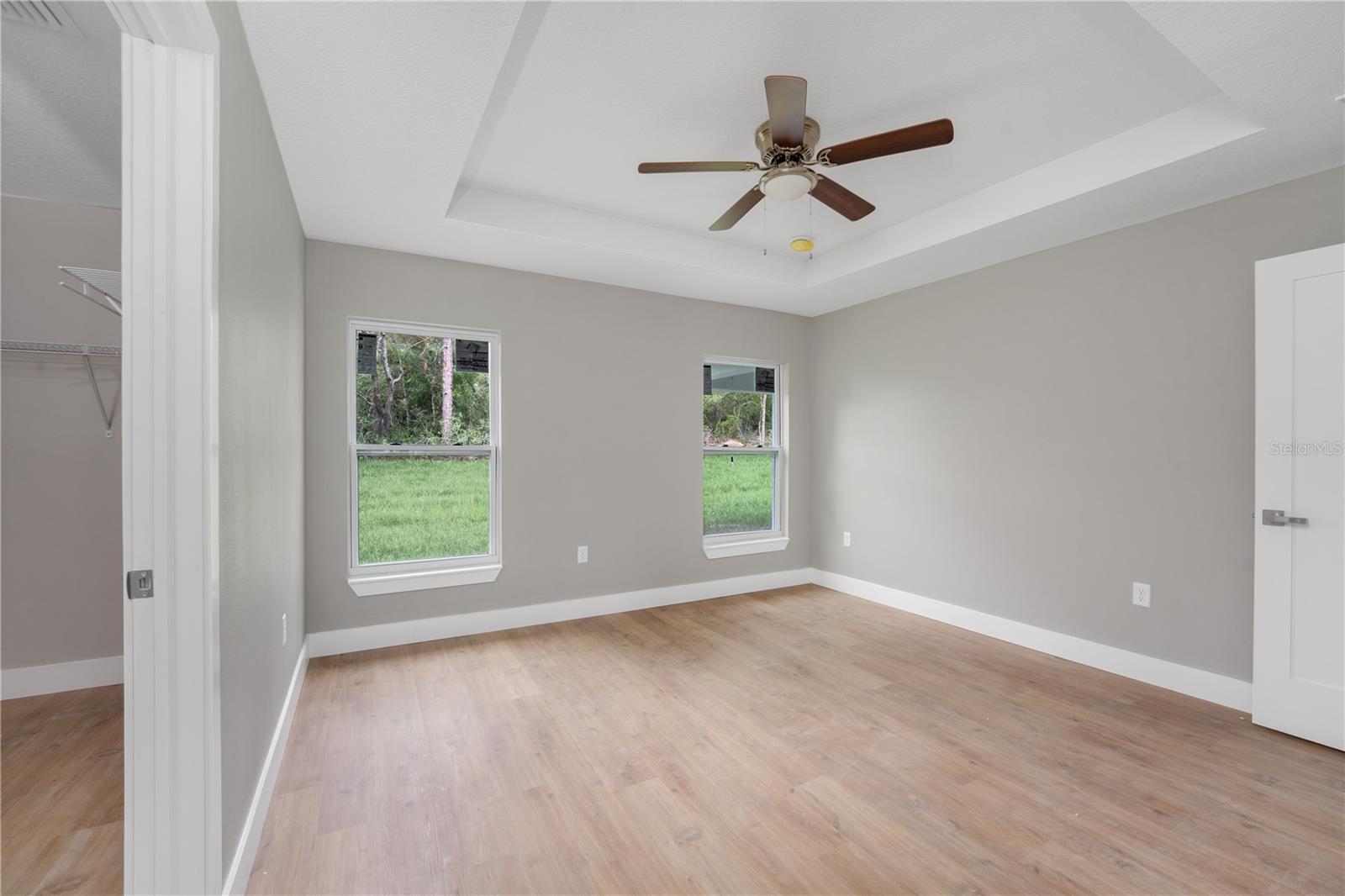 Listing photo id 10 for 9299 Tahiti Way
