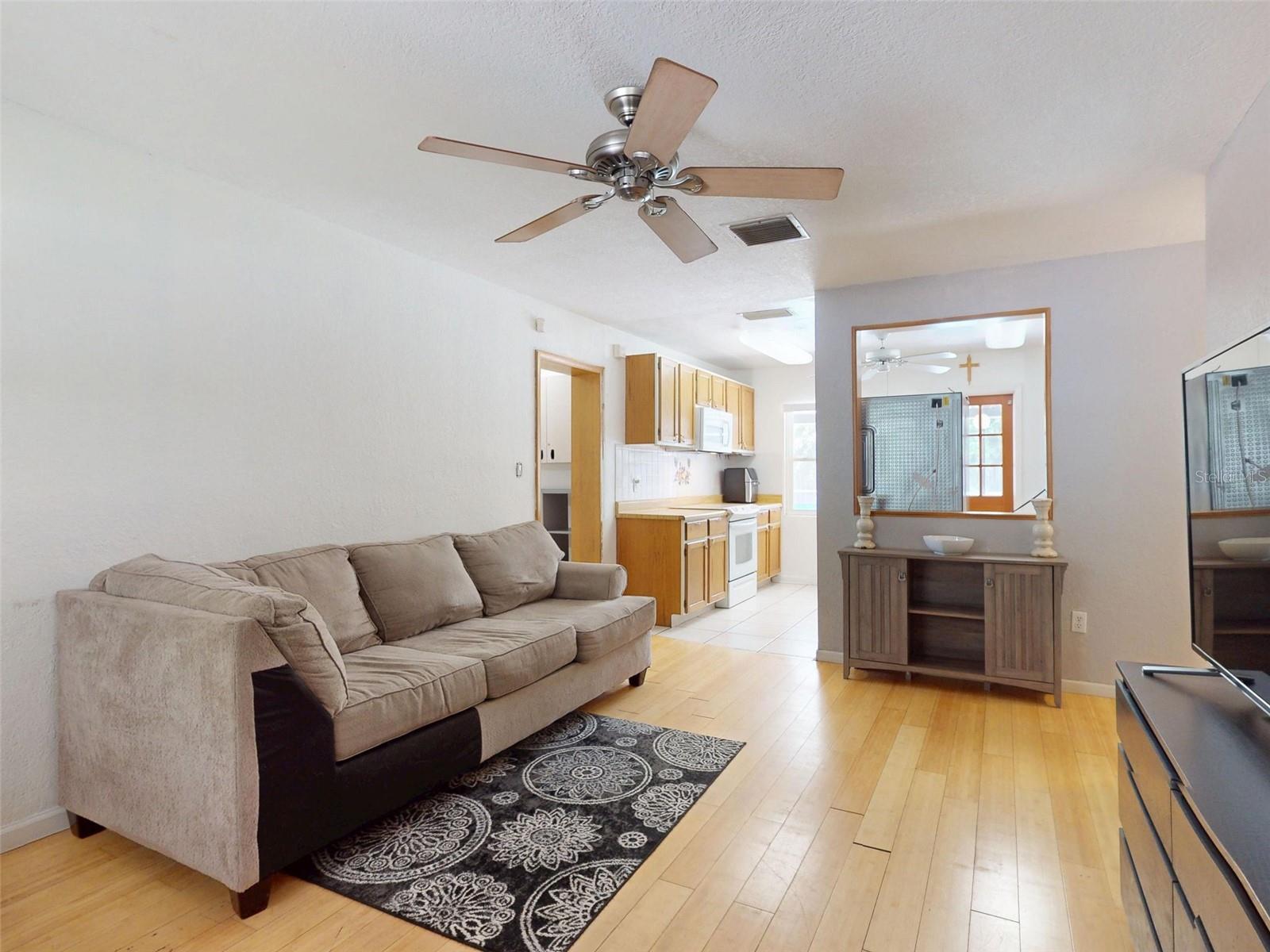 Image 17 of 49 For 720 Meadow Street