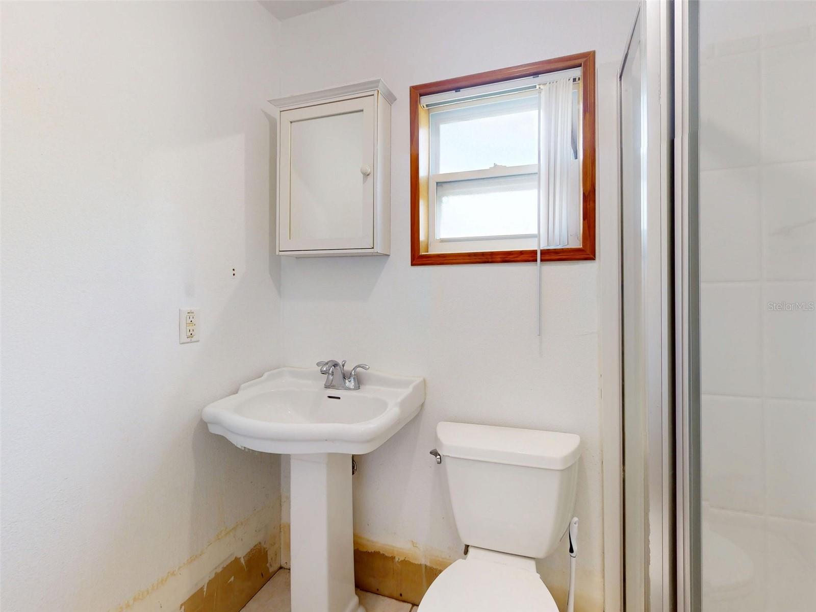 Image 34 of 49 For 720 Meadow Street