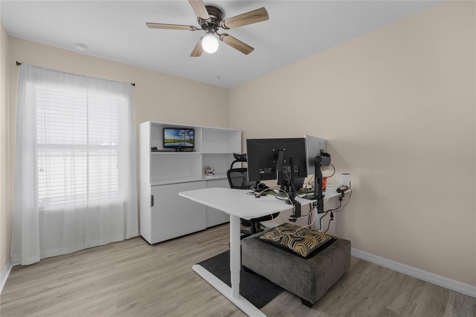 Image 17 of 23 For 2120 Windsor Lake Circle