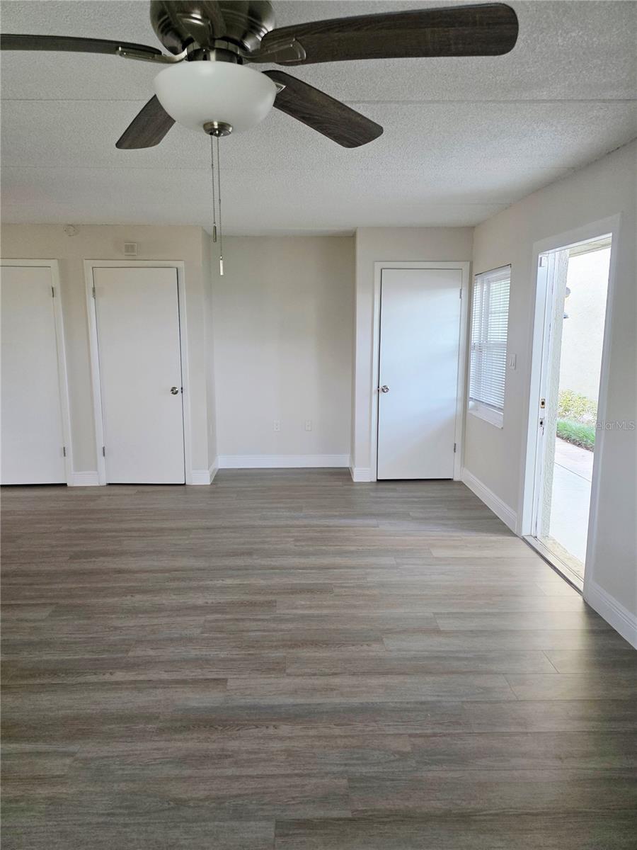 Image 11 of 12 For 525 Conway Road 53
