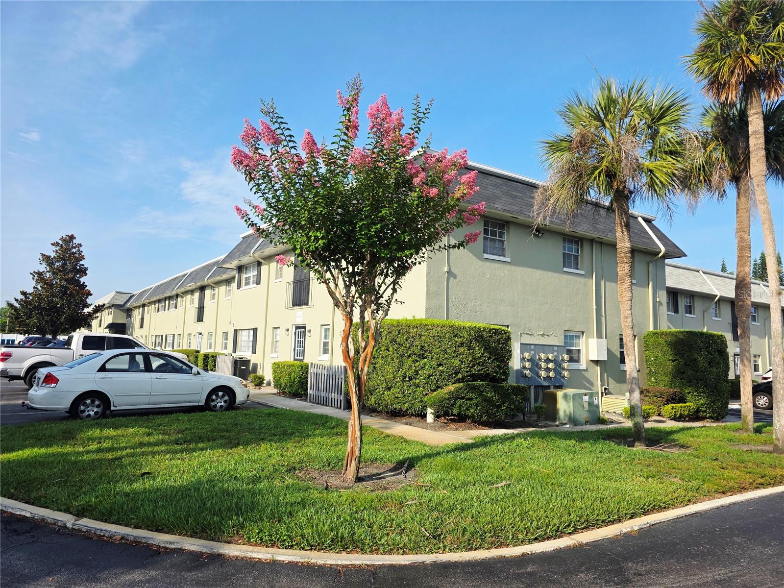 Image 3 of 12 For 525 Conway Road 53