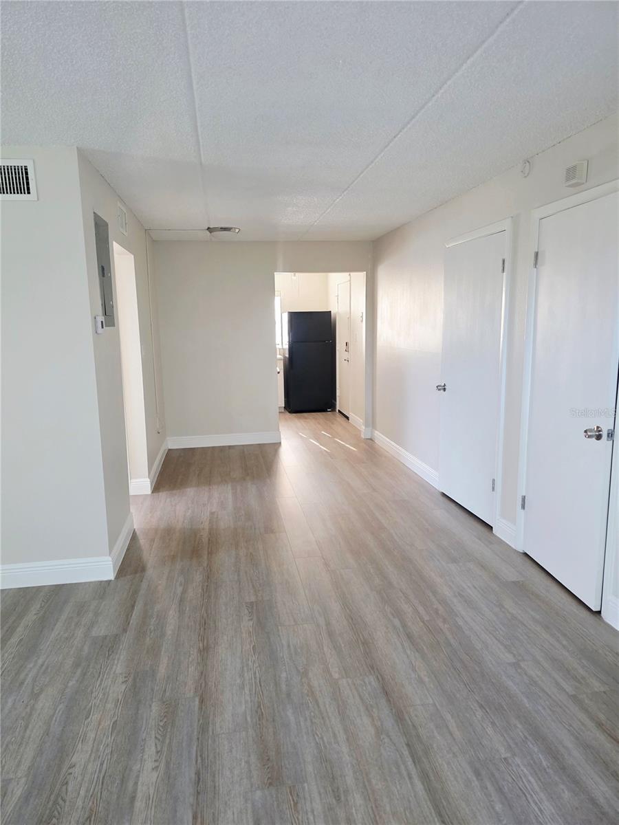 Image 5 of 12 For 525 Conway Road 53