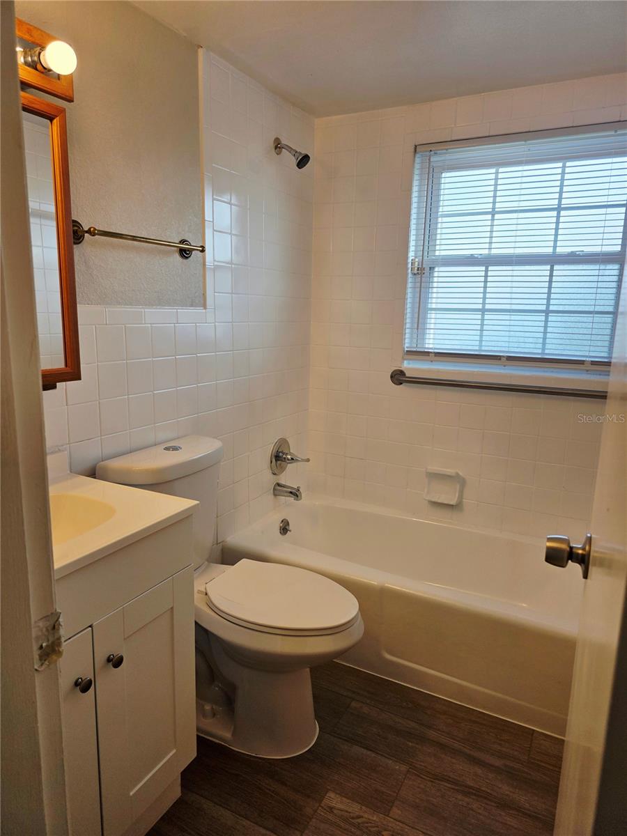 Image 7 of 12 For 525 Conway Road 53