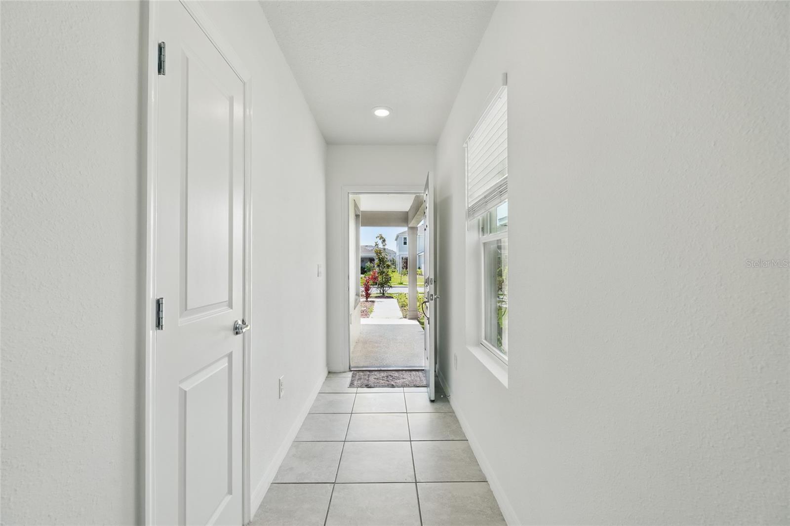 Image 23 of 61 For 5079 Royal Point Avenue