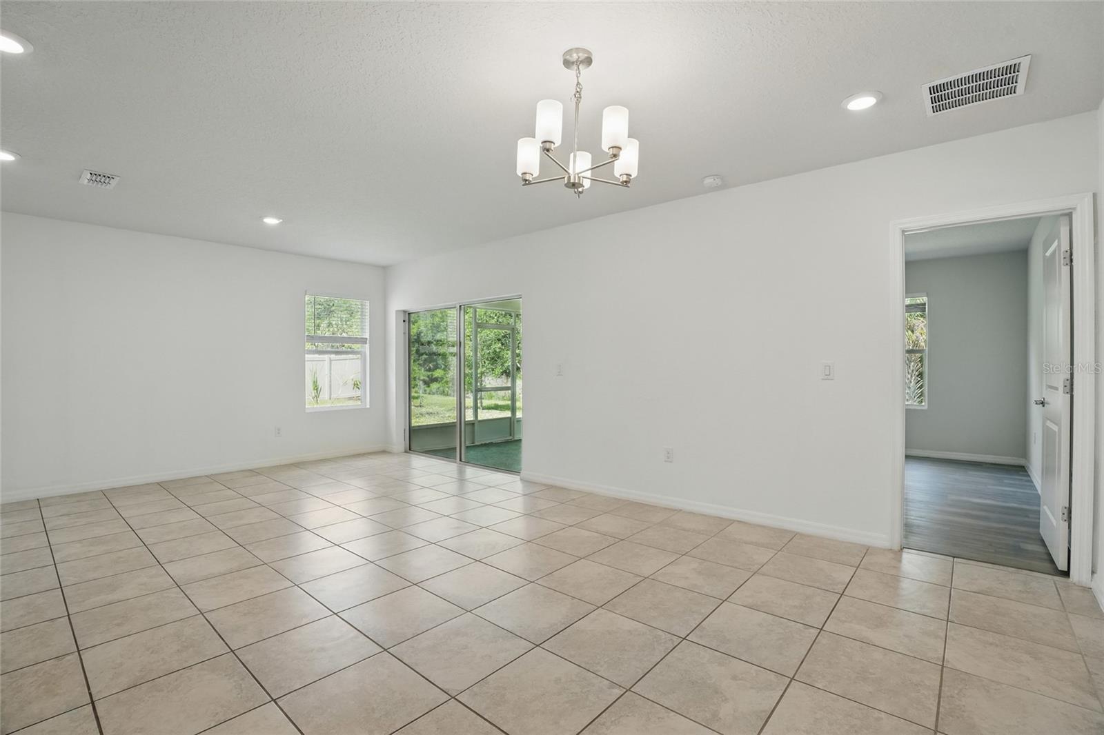 Image 33 of 61 For 5079 Royal Point Avenue
