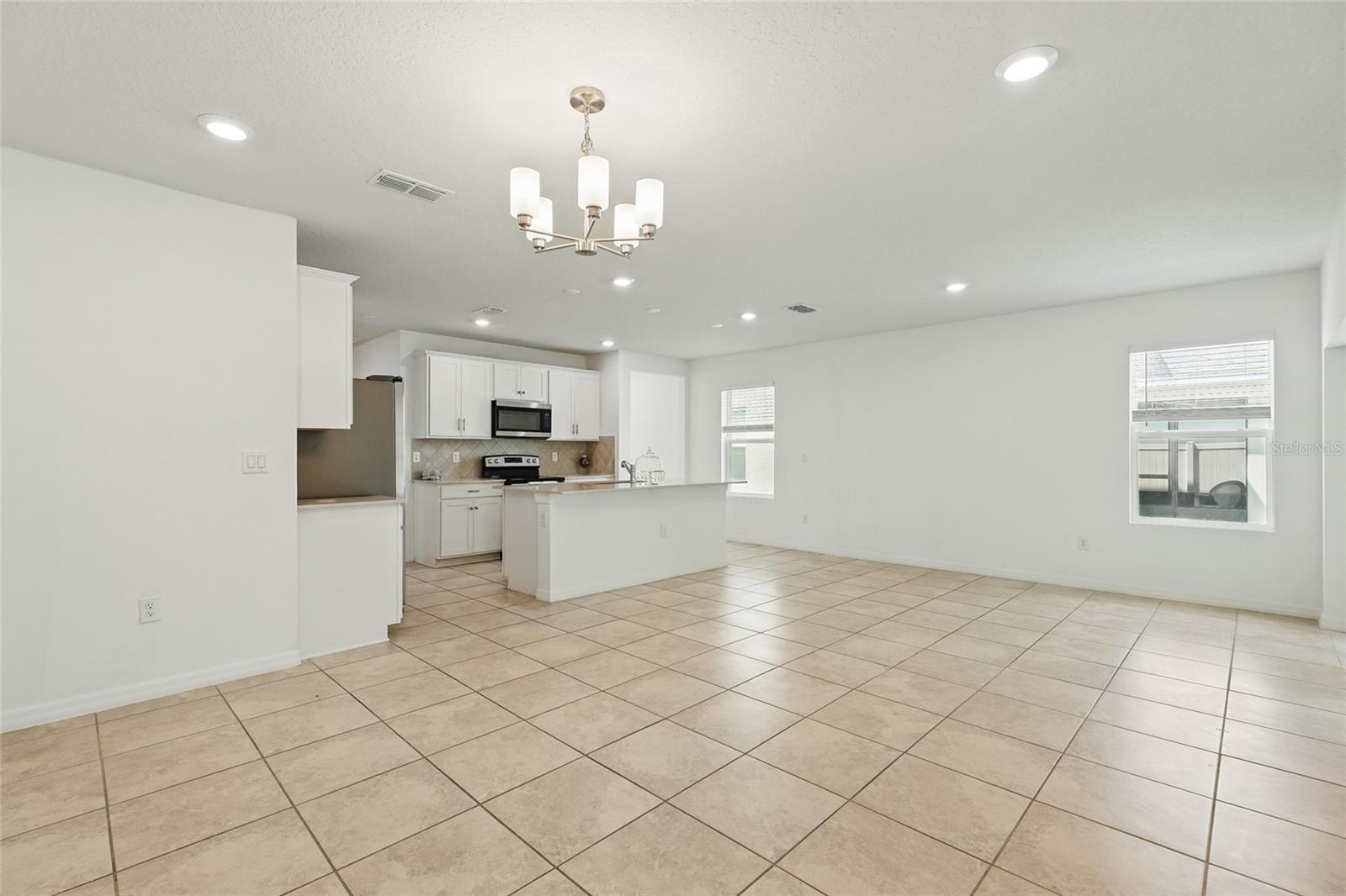 Image 36 of 61 For 5079 Royal Point Avenue