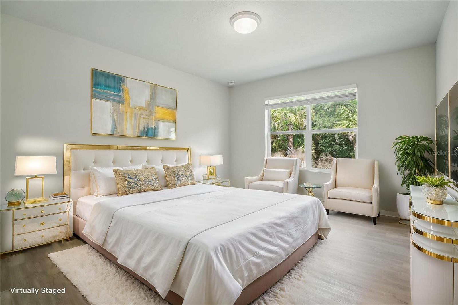 Image 4 of 61 For 5079 Royal Point Avenue