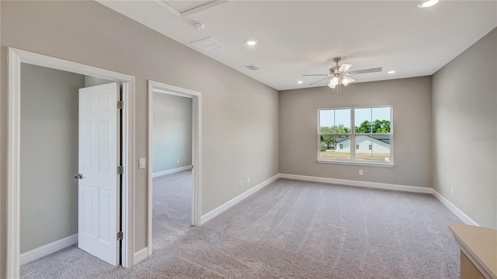 Image 18 of 25 For 8584 Magnificent Lane