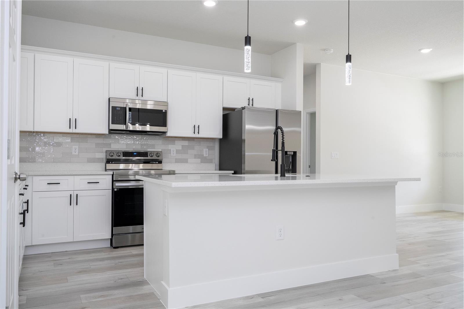 Image 13 of 43 For 10333 Halsey Way