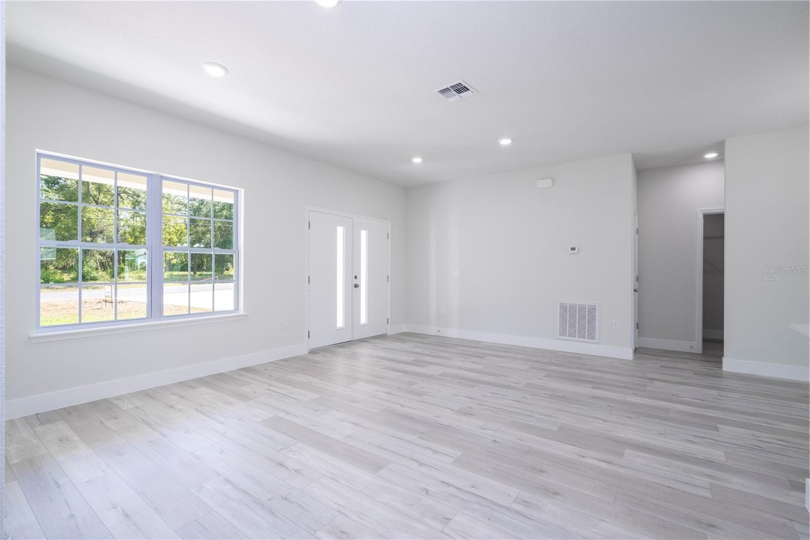 Image 19 of 43 For 10333 Halsey Way