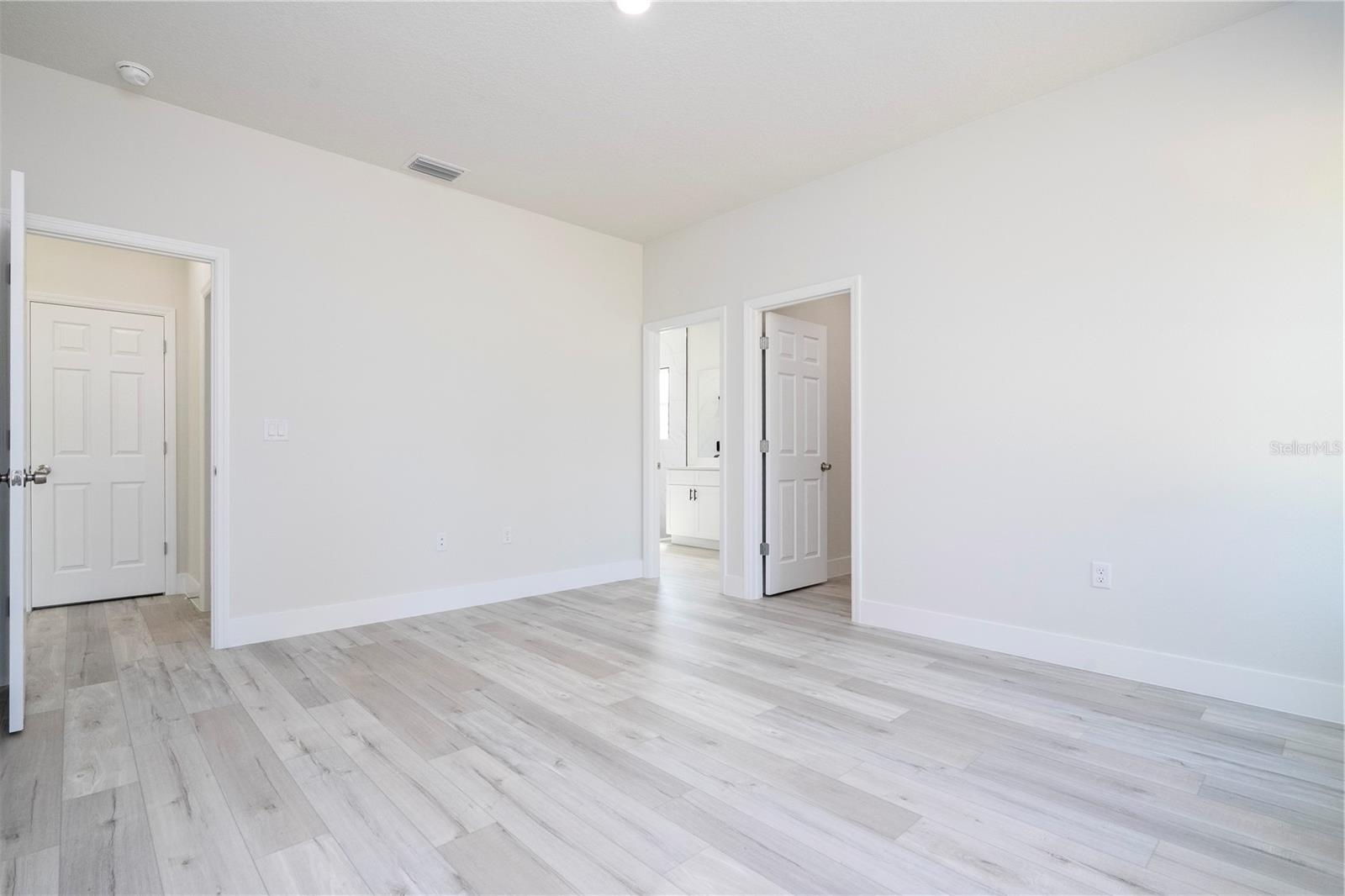 Image 34 of 43 For 10333 Halsey Way
