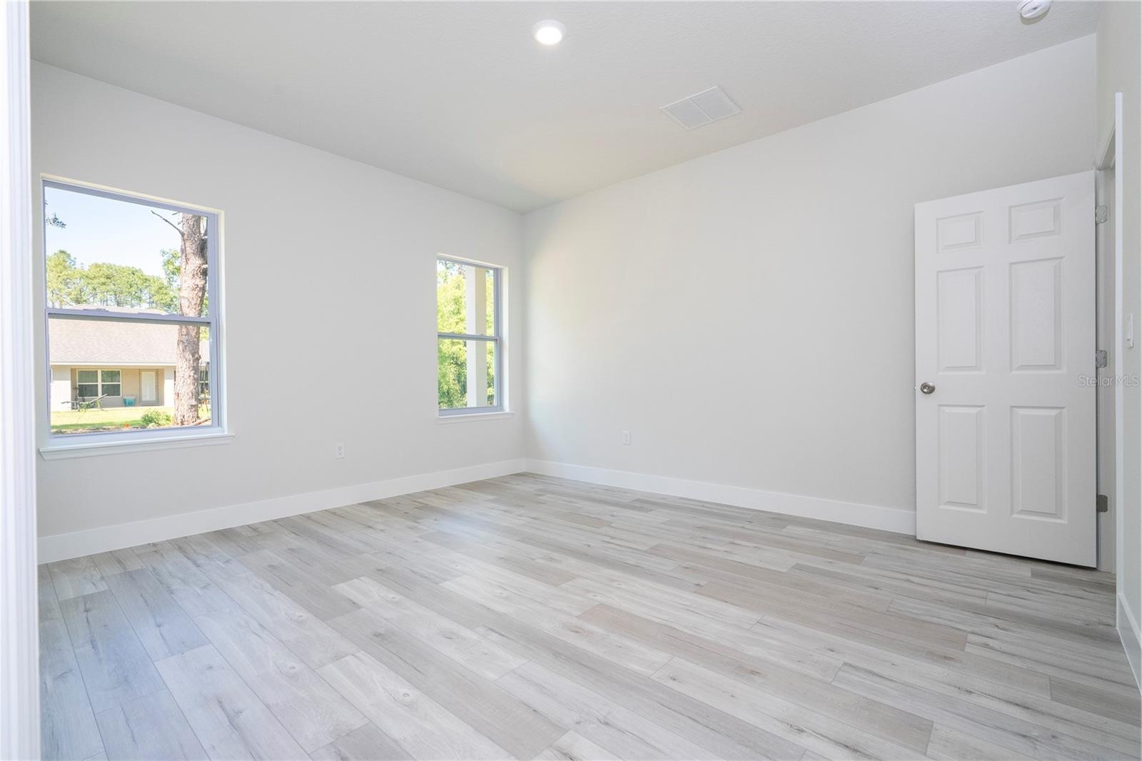 Image 35 of 43 For 10333 Halsey Way