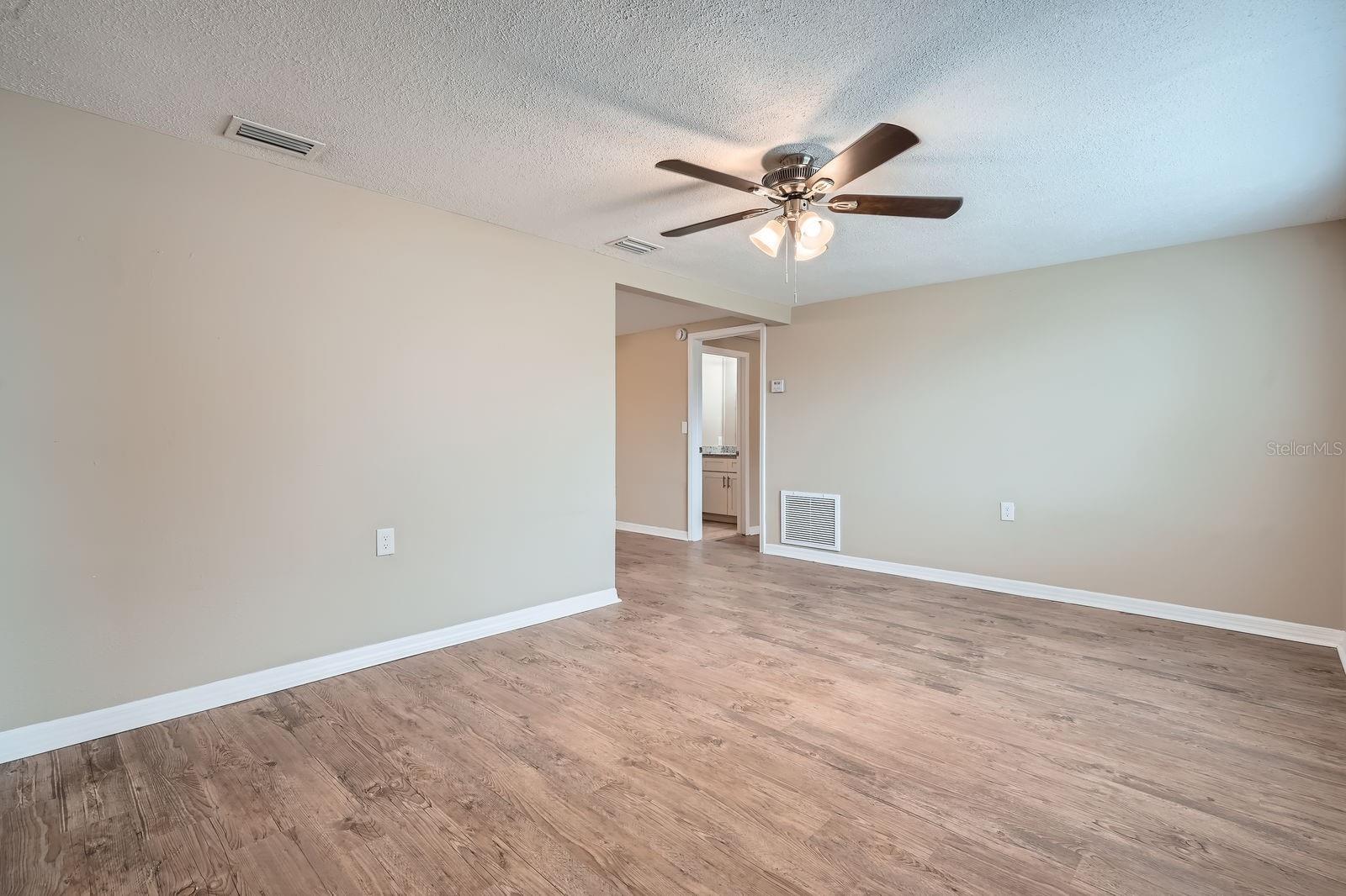 Image 10 of 33 For 5429 Flora Avenue