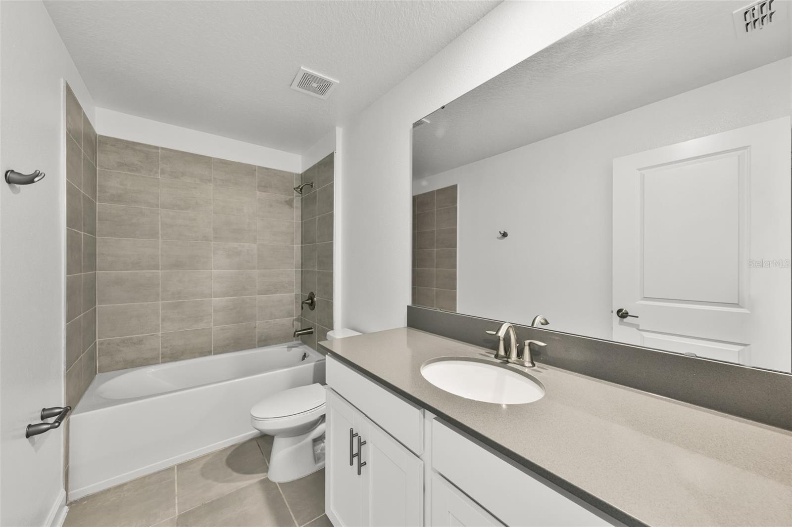 Image 15 of 25 For 3124 Addison Boulevard
