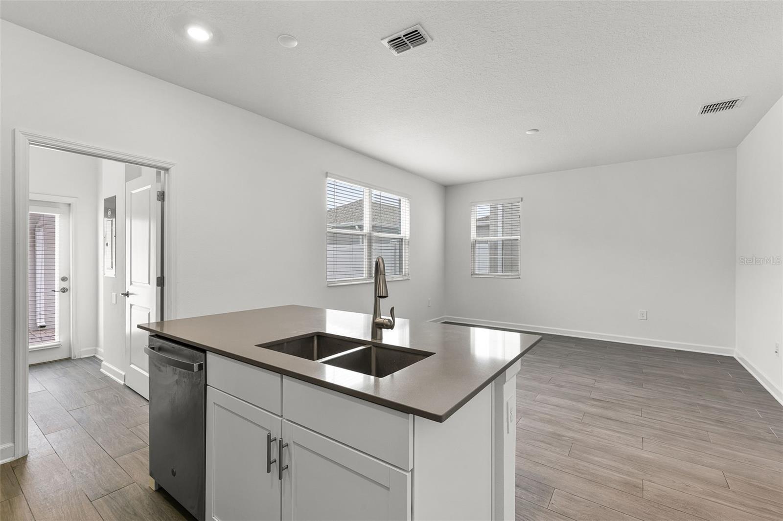 Image 8 of 25 For 3124 Addison Boulevard