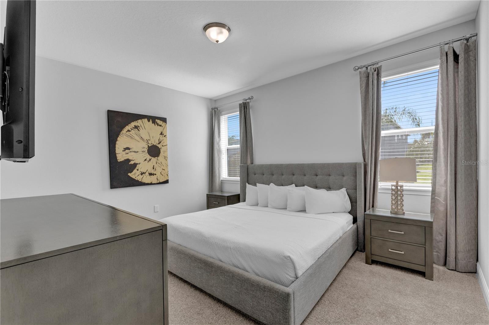 Listing photo id 12 for 7524 Marker Avenue