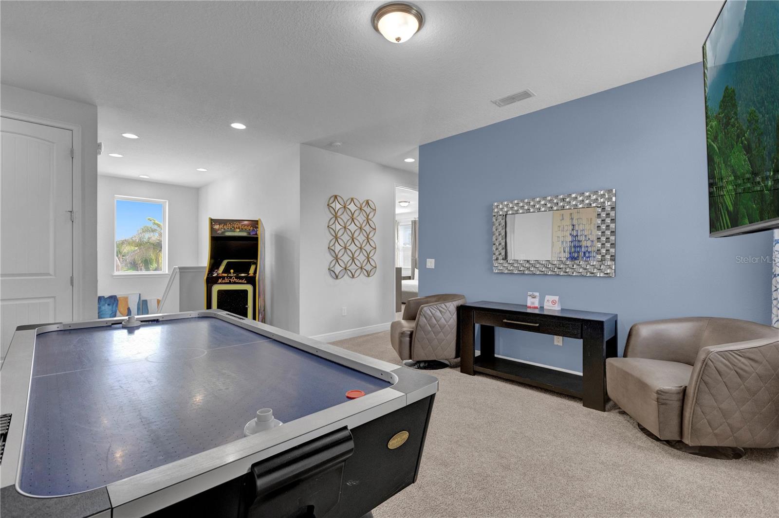Listing photo id 14 for 7524 Marker Avenue