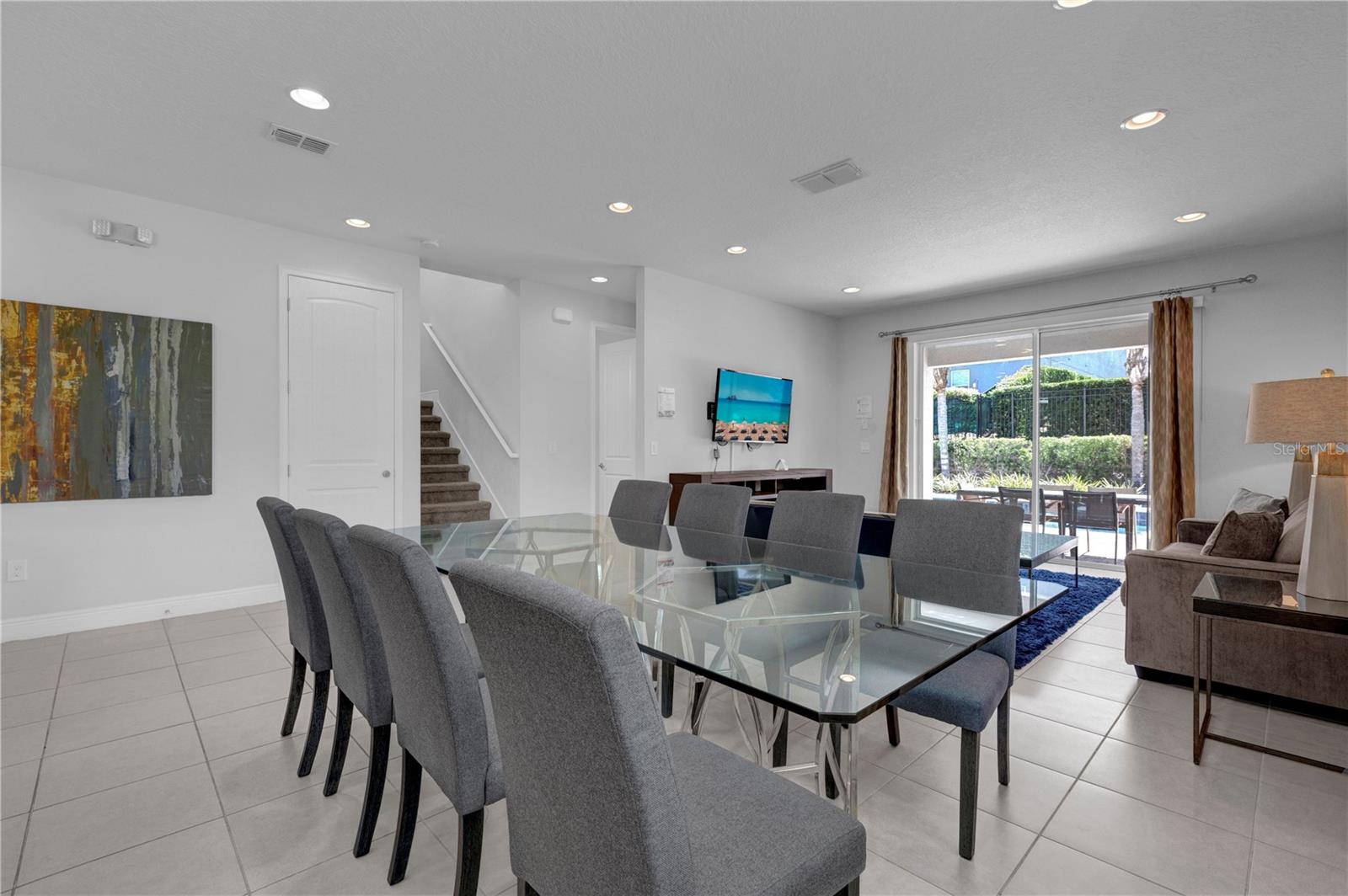 Listing photo id 28 for 7524 Marker Avenue