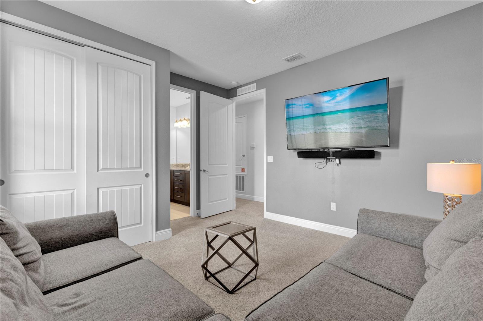 Listing photo id 39 for 7524 Marker Avenue