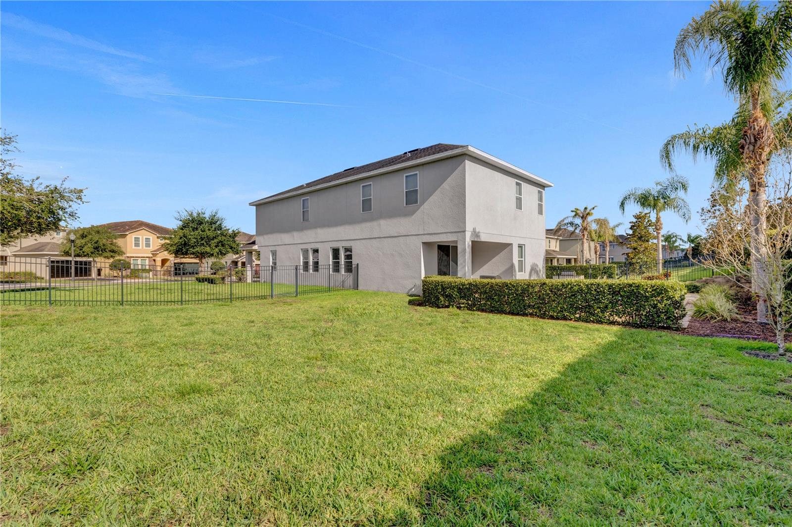 Listing photo id 40 for 7524 Marker Avenue