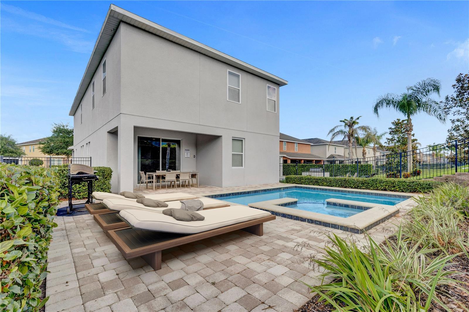 Listing photo id 42 for 7524 Marker Avenue
