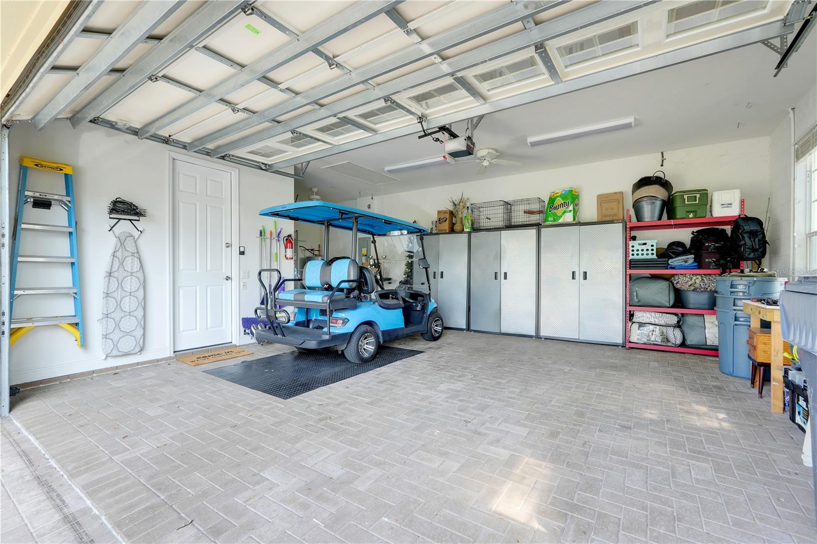 Image 40 of 47 For 217 Lake Cassidy Drive