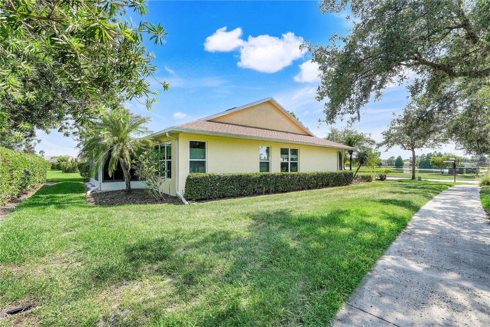 Image 41 of 47 For 217 Lake Cassidy Drive