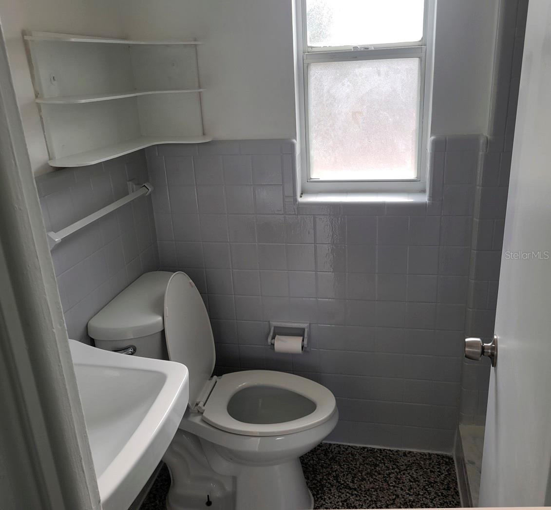Image 8 of 10 For 70 Griggs Avenue