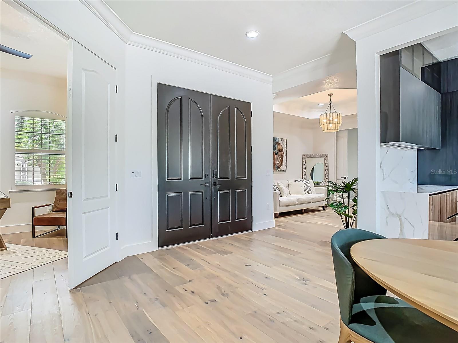 Image 11 of 98 For 9942 Hatton Circle