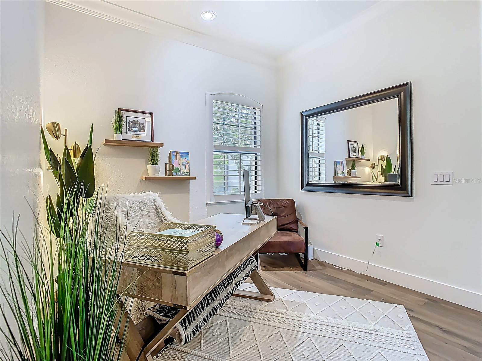 Image 14 of 98 For 9942 Hatton Circle