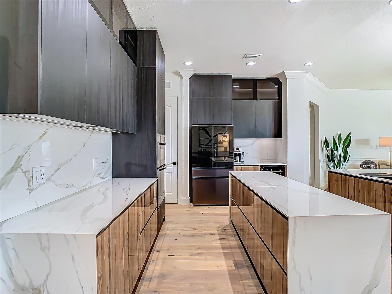 Image 25 of 98 For 9942 Hatton Circle