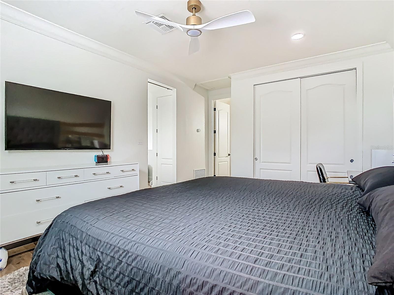 Image 74 of 98 For 9942 Hatton Circle