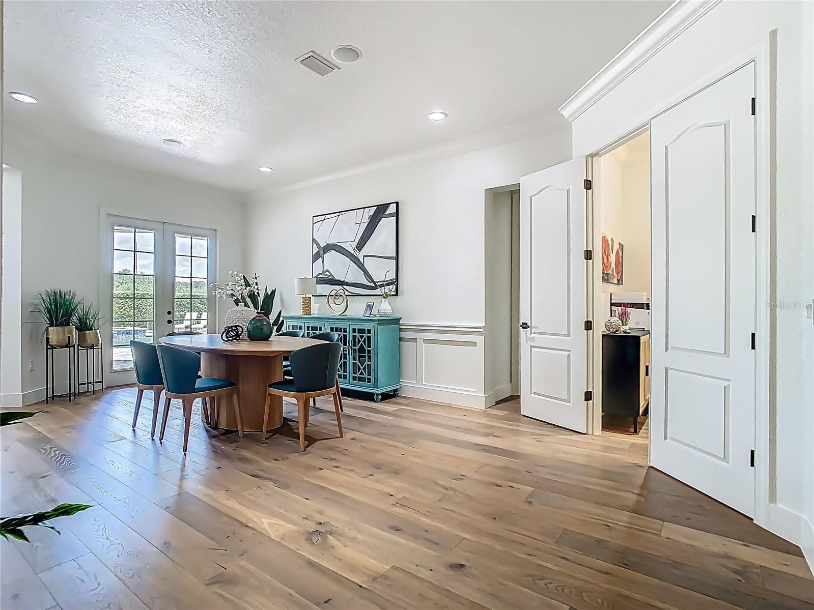 Image 8 of 98 For 9942 Hatton Circle