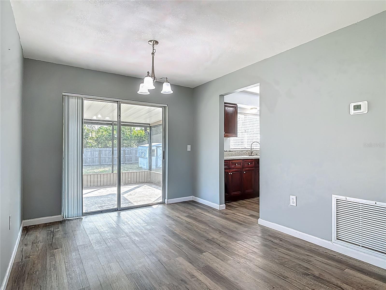 Image 7 of 44 For 1276 Comerwood Drive