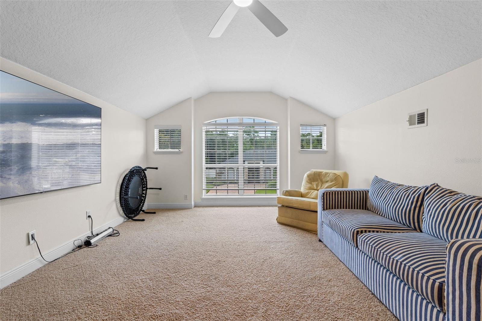 Image 38 of 65 For 2456 Northumbria Drive