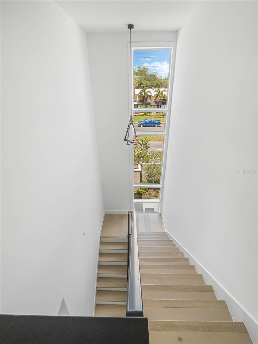 Image 48 of 61 For 1760 Mondrian Circle