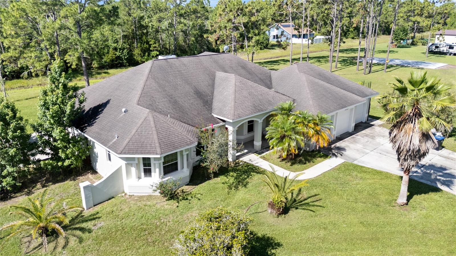Image 17 of 21 For 19562 Majestic Street