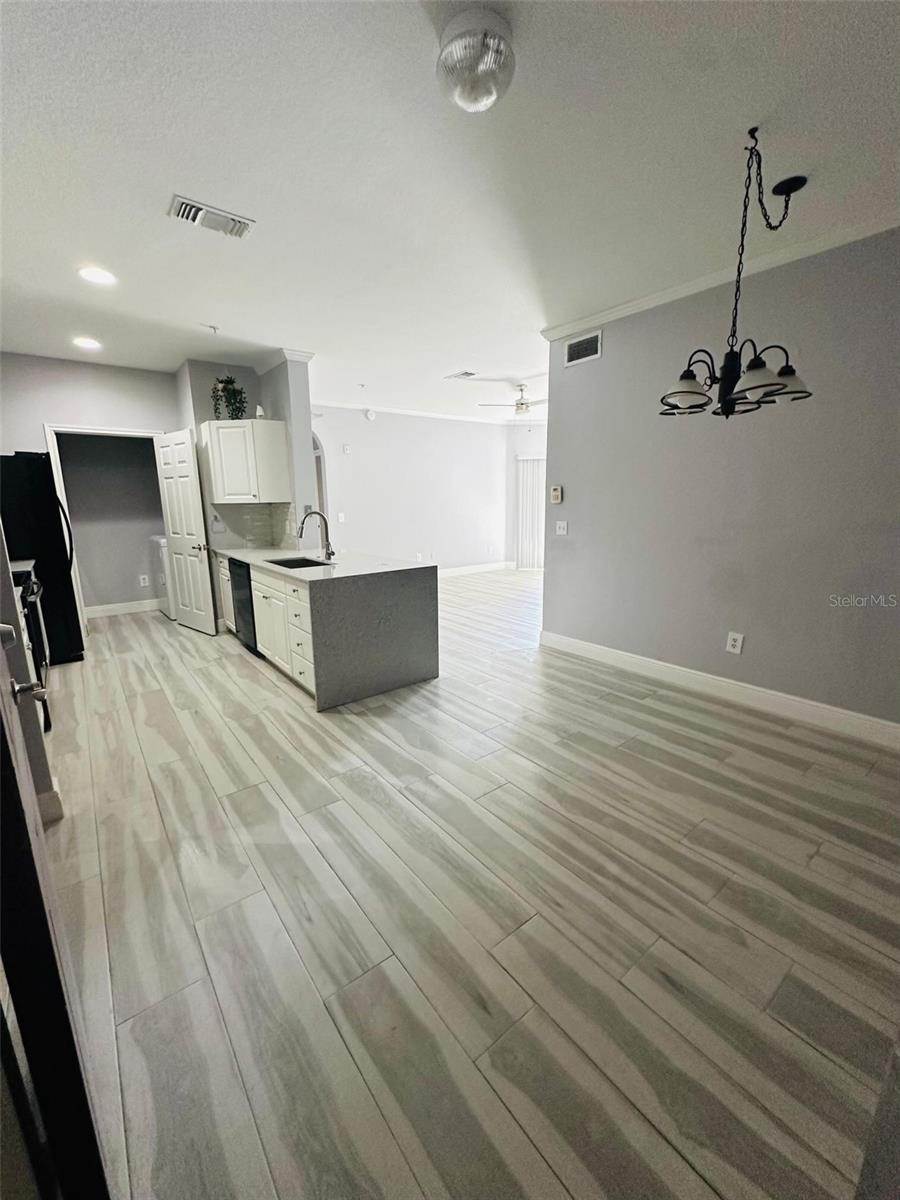 Image 12 of 15 For 860 Orange Avenue 460
