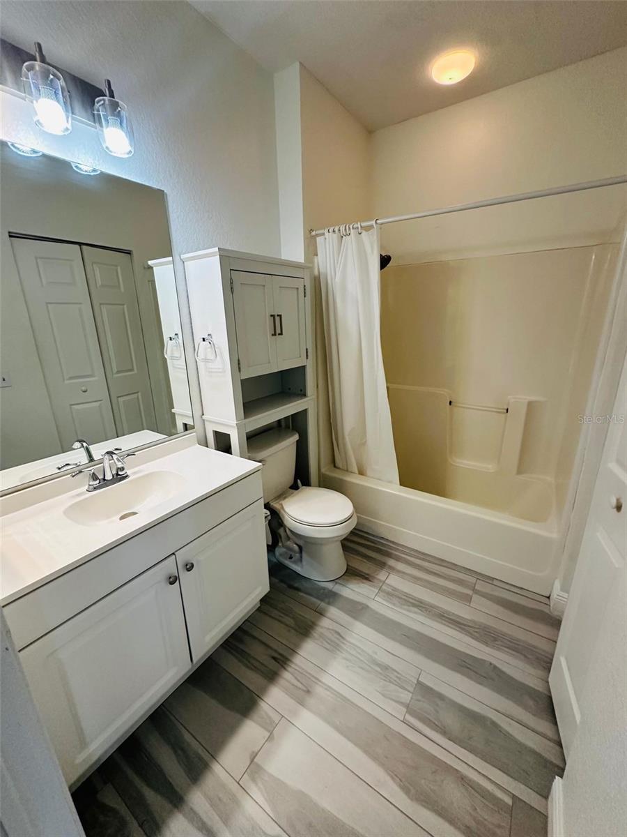 Image 4 of 15 For 860 Orange Avenue 460