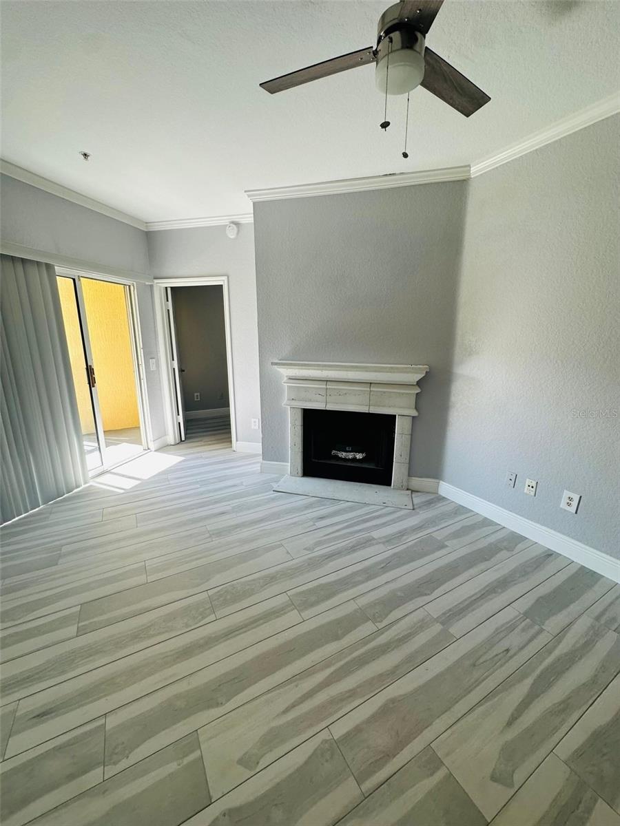 Image 7 of 15 For 860 Orange Avenue 460
