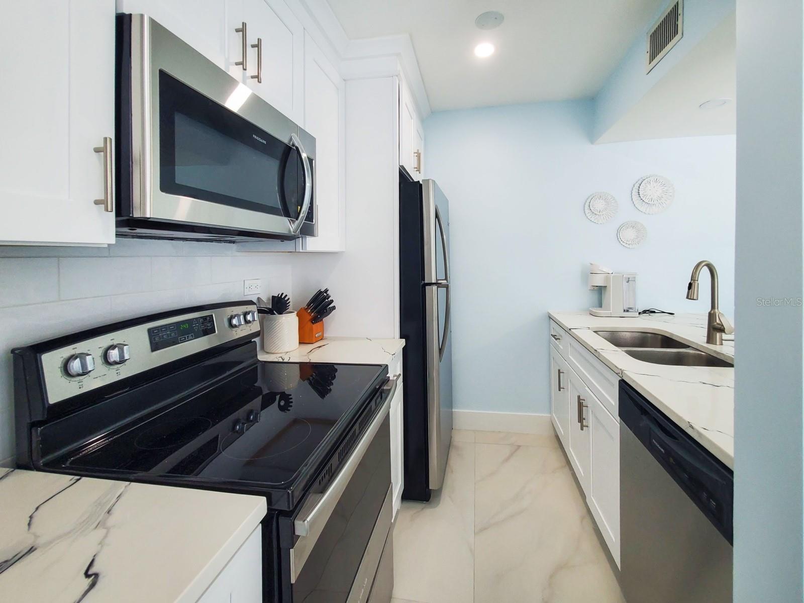 Image 7 of 29 For 215 Medallion Boulevard G