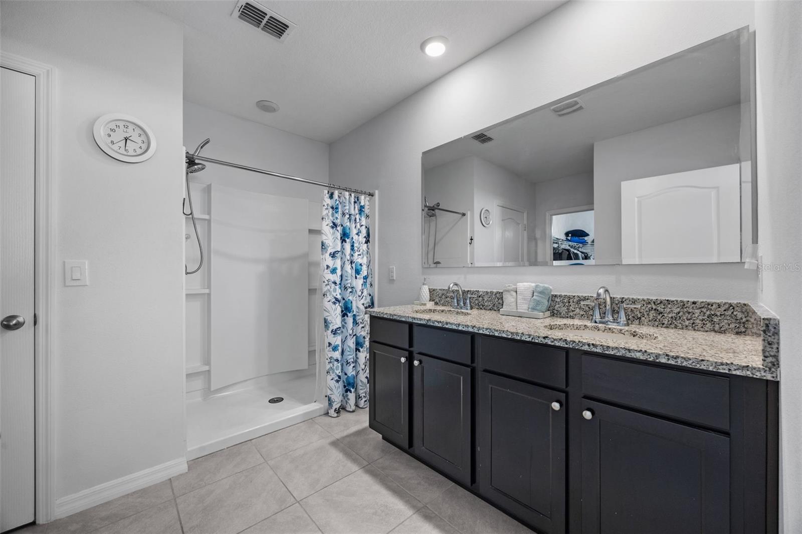 Image 33 of 59 For 3235 Utah Drive