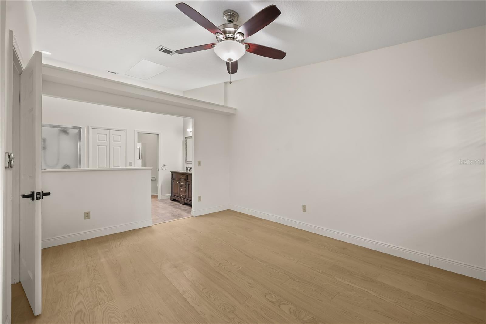 Image 13 of 23 For 7528 Chapelhill Drive