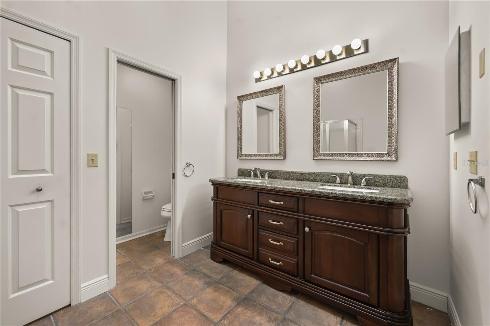 Image 16 of 23 For 7528 Chapelhill Drive