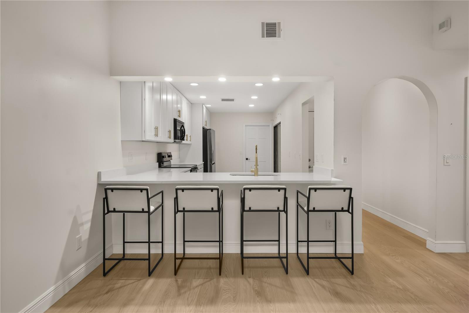 Image 5 of 23 For 7528 Chapelhill Drive