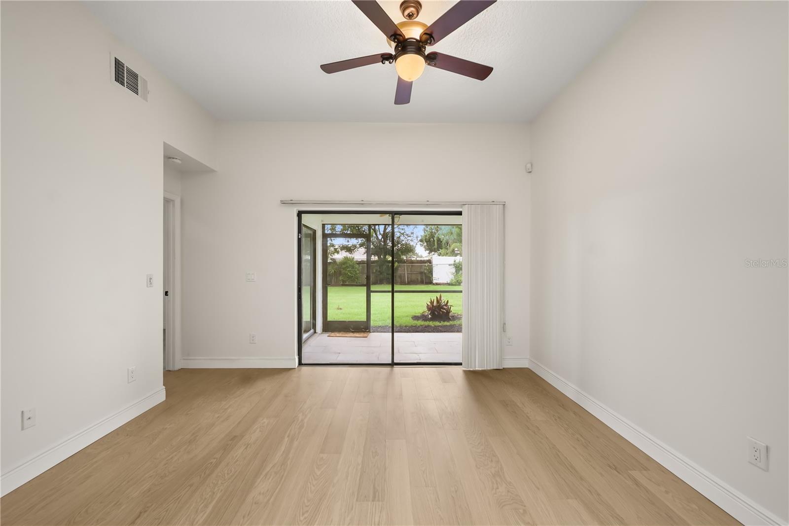 Image 9 of 23 For 7528 Chapelhill Drive