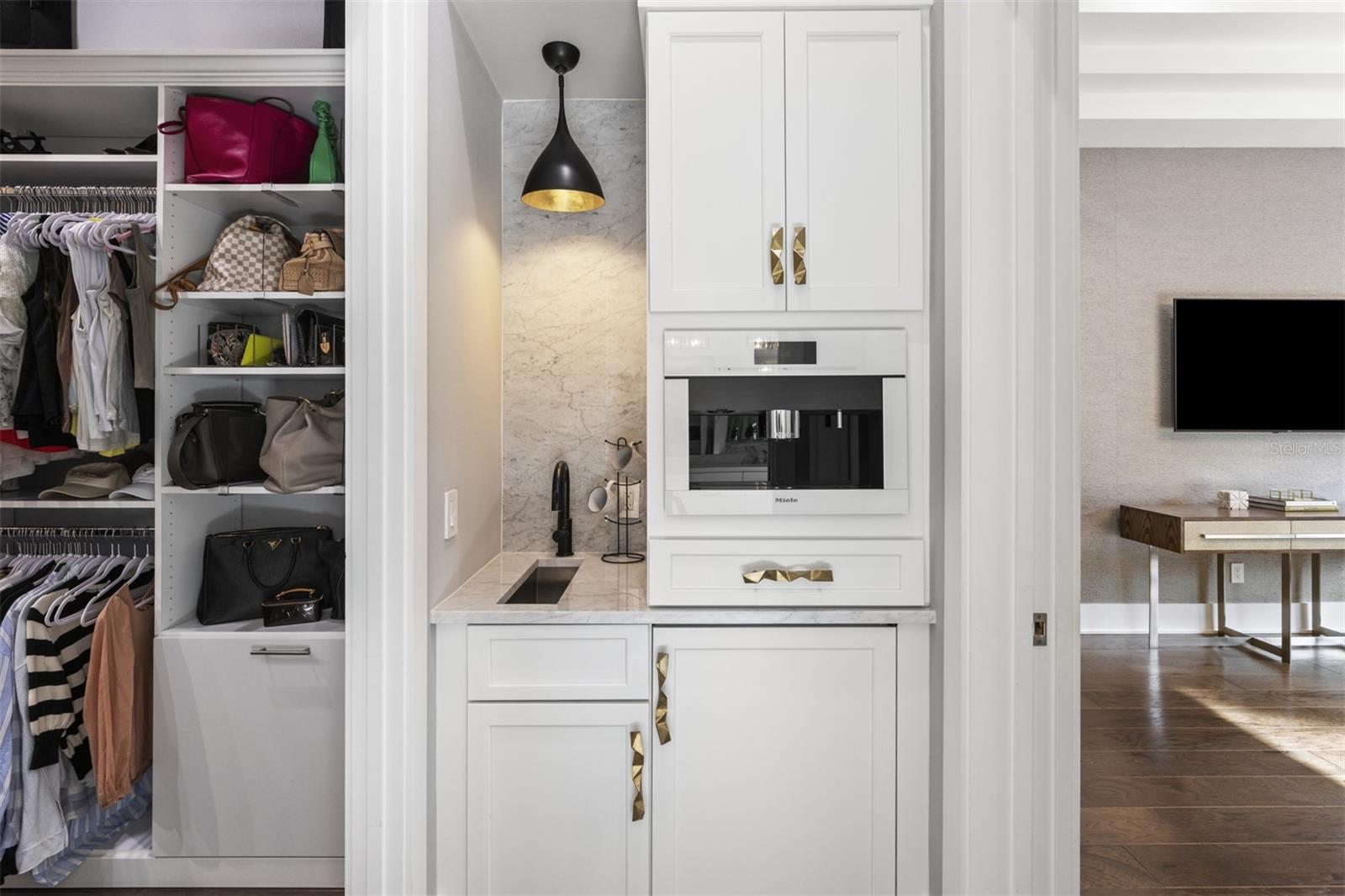 Image 33 of 88 For 3428 Chaine Du Lac Boulevard