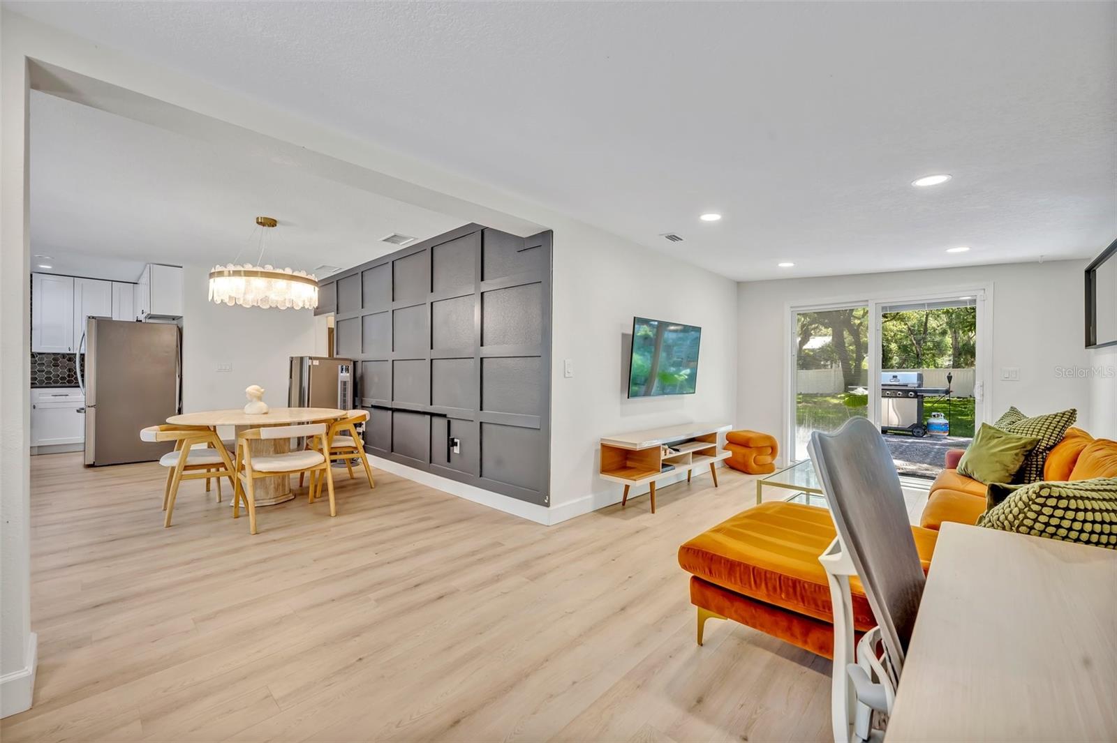Image 16 of 35 For 727 Seminole Avenue